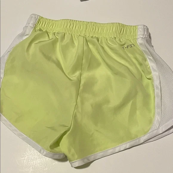 Nike Toddler Girl 3-4 Yrs 4T Pink Floral Logo Tee Neon Yellow Athletic Shorts - Picture 6 of 8
